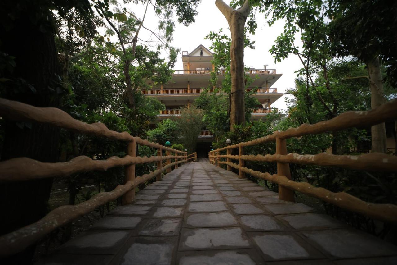 Chitwan Gaida Lodge - Animal Lovers & Birdwatchers Paradise Саураха Экстерьер фото