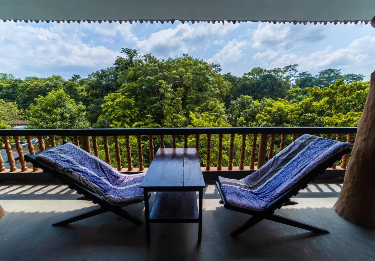 Chitwan Gaida Lodge - Animal Lovers & Birdwatchers Paradise Саураха Экстерьер фото