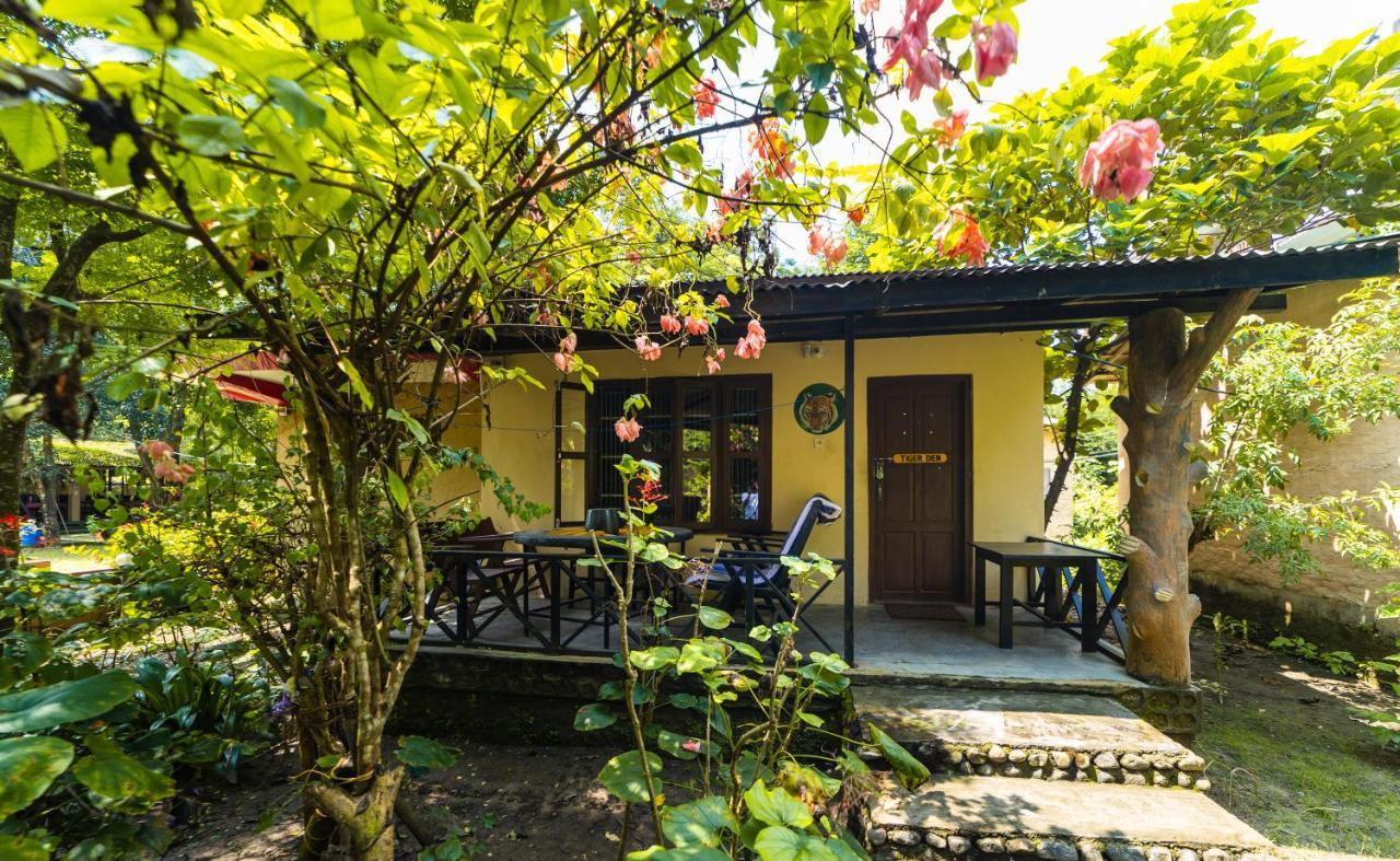 Chitwan Gaida Lodge - Animal Lovers & Birdwatchers Paradise Саураха Экстерьер фото