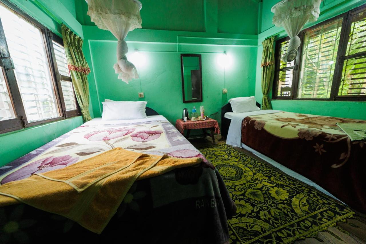 Chitwan Gaida Lodge - Animal Lovers & Birdwatchers Paradise Саураха Экстерьер фото