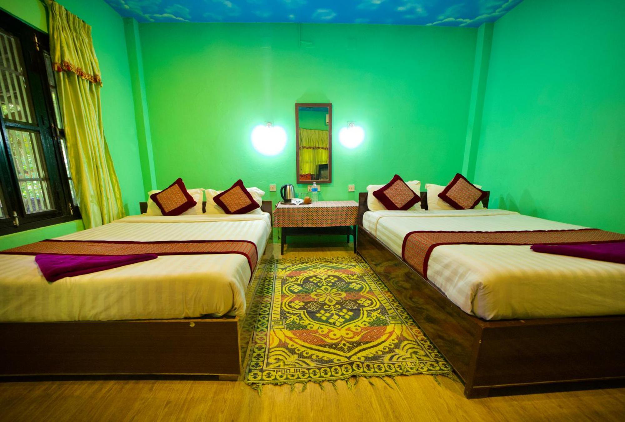 Chitwan Gaida Lodge - Animal Lovers & Birdwatchers Paradise Саураха Экстерьер фото