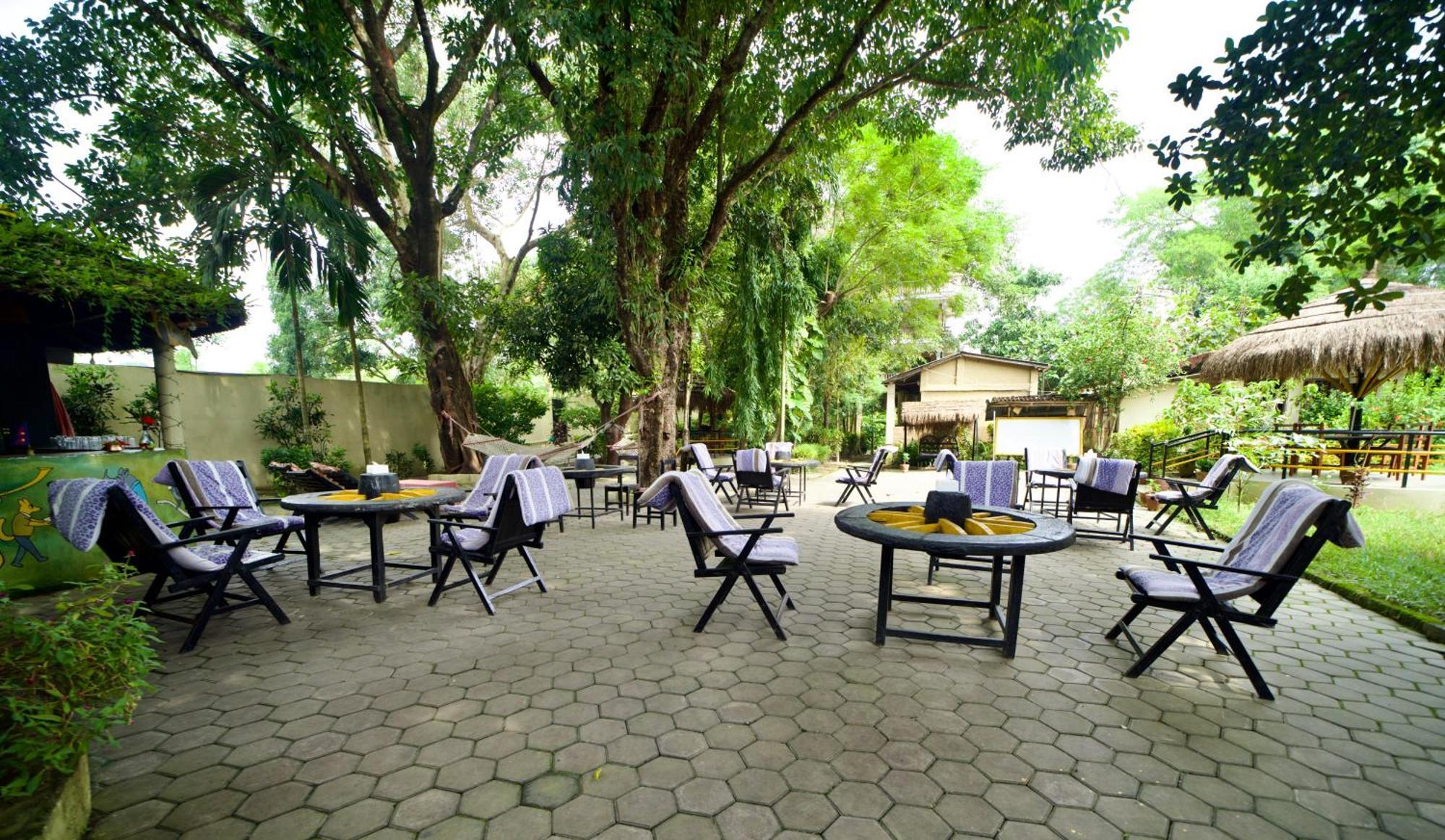 Chitwan Gaida Lodge - Animal Lovers & Birdwatchers Paradise Саураха Экстерьер фото